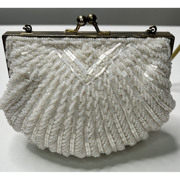 La Regale Gold Kiss-Lock Evening Bag Vtg White Beaded Clam Shell Clutch 80s Glam - Picture 3 of 9